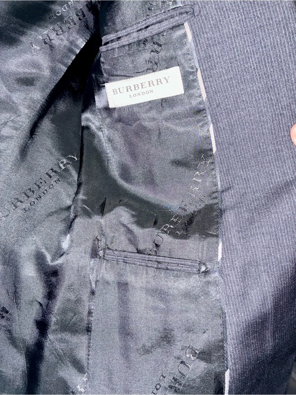 Burberry blazer good